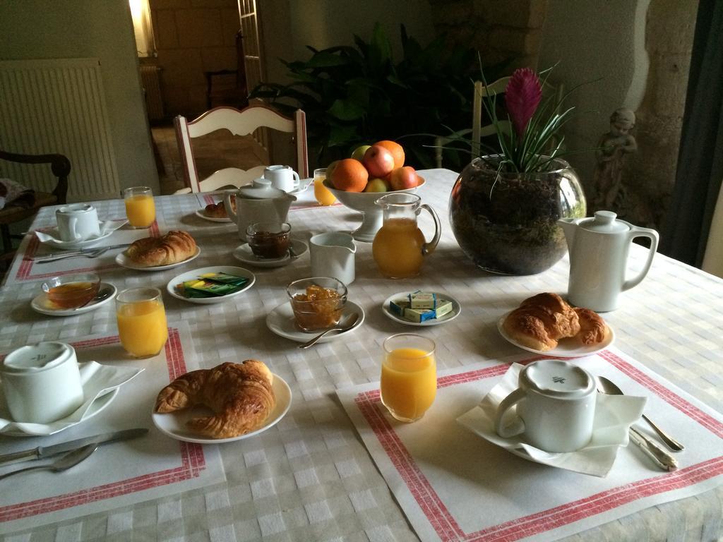 La Ferme St Michel Bed & Breakfast Solérieux Екстериор снимка