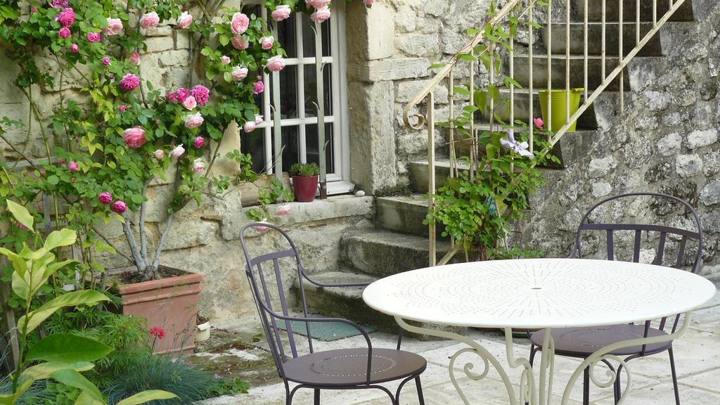 La Ferme St Michel Bed & Breakfast Solérieux Екстериор снимка